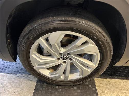 2022 Volkswagen Atlas 3.6L SE w/Technology