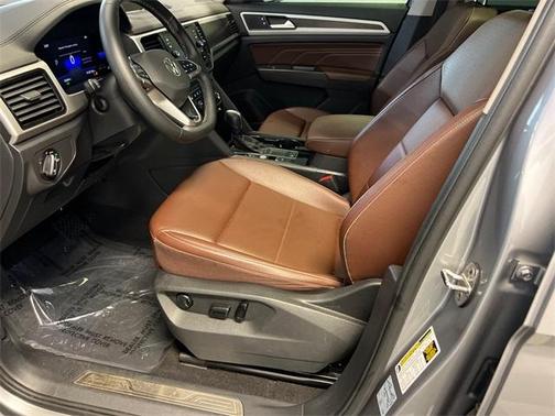 2022 Volkswagen Atlas 3.6L SE w/Technology