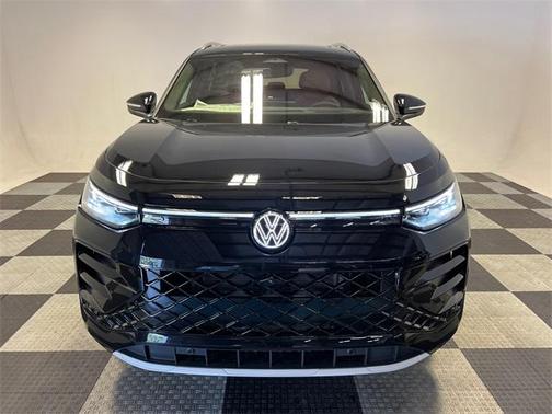 2025 Volkswagen Tiguan 2.0T SEL R-Line