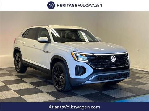 2026 Volkswagen Atlas Cross Sport 2.0T SE w/Technology