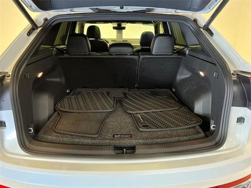 2023 Volkswagen Atlas Cross Sport 3.6L V6 SEL Premium R-Line