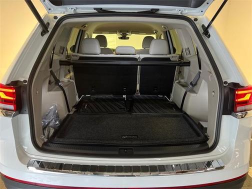 2025 Volkswagen Atlas 2.0T SE