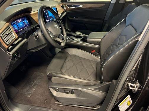 2024 Volkswagen Atlas 2.0T SE
