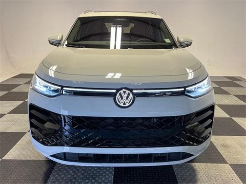 2026 Volkswagen Tiguan 2.0T SEL R-Line