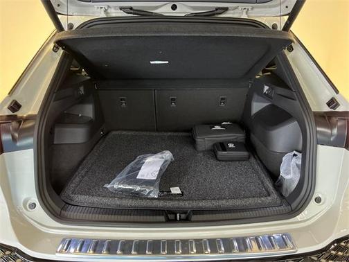 2026 Volkswagen Tiguan 2.0T SEL R-Line