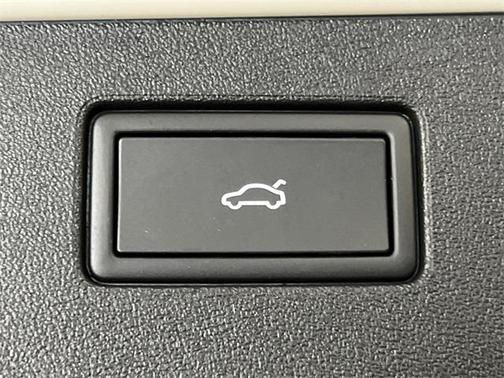 2026 Volkswagen Tiguan 2.0T SEL R-Line