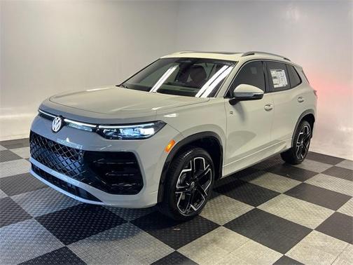 2026 Volkswagen Tiguan 2.0T SEL R-Line