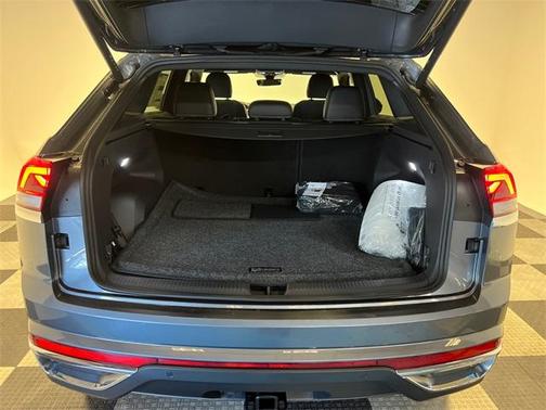 2025 Volkswagen Atlas Cross Sport 2.0T SEL