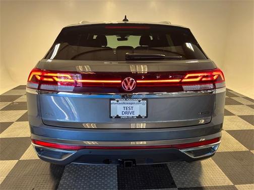 2025 Volkswagen Atlas Cross Sport 2.0T SEL