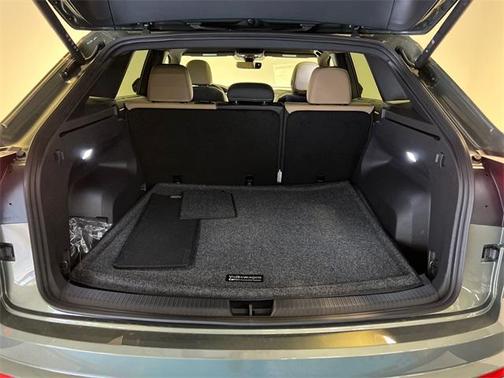 2026 Volkswagen Atlas Cross Sport 2.0T SE