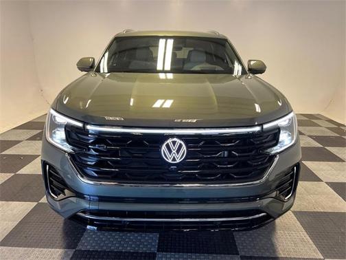 2025 Volkswagen Atlas Cross Sport 2.0T SEL Premium R-Line