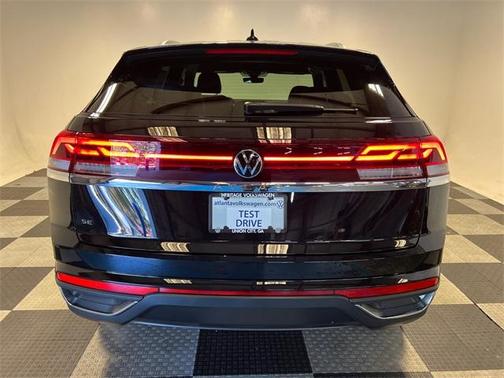 2026 Volkswagen Atlas Cross Sport 2.0T SE