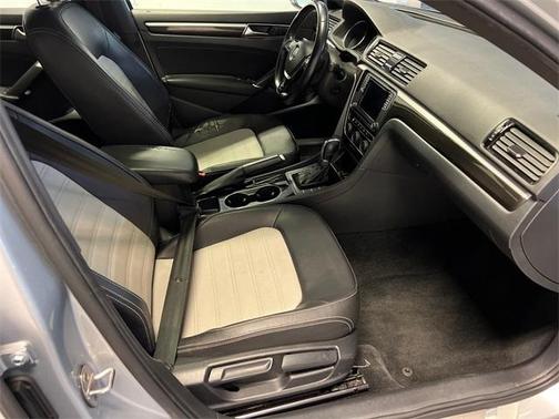 2018 Volkswagen Passat 3.6L V6 GT