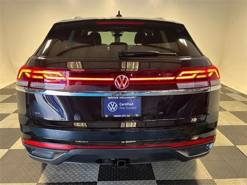 2024 Volkswagen Atlas Cross Sport 2.0T SE w/Technology