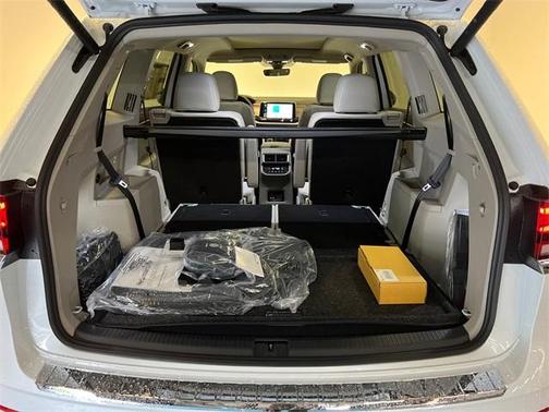 2025 Volkswagen Atlas 2.0T SEL Premium R-Line