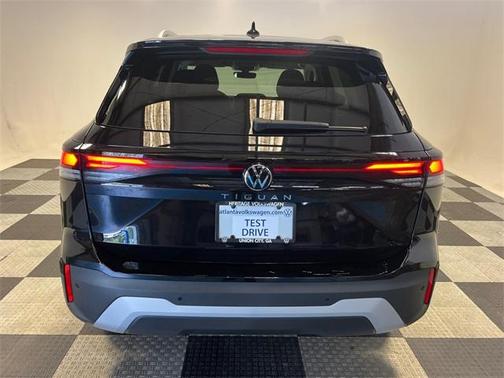 2025 Volkswagen Tiguan 2.0T S