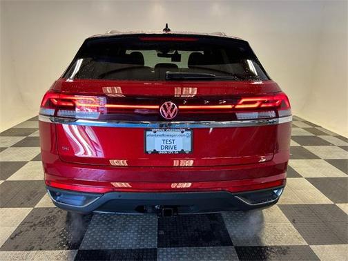 2025 Volkswagen Atlas Cross Sport 2.0T SE w/Technology
