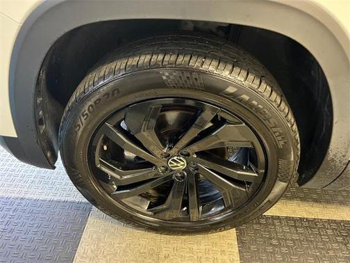 2022 Volkswagen Atlas 3.6L SE w/Technology
