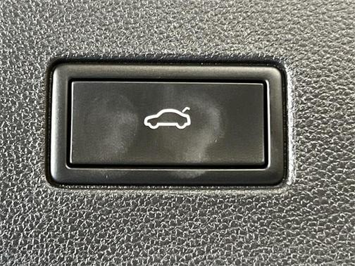 2023 Volkswagen Atlas 3.6L SE w/Technology