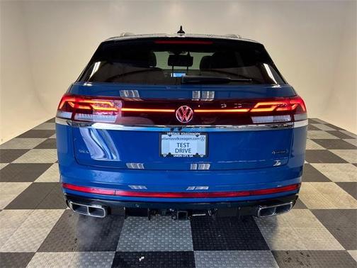 2025 Volkswagen Atlas Cross Sport 2.0T SEL Premium R-Line