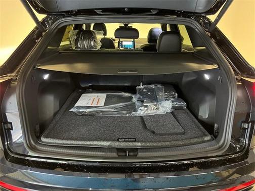 2025 Volkswagen Atlas Cross Sport 2.0T SEL Premium R-Line
