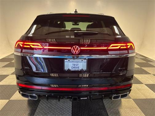 2026 Volkswagen Atlas Cross Sport 2.0T SEL Premium R-Line