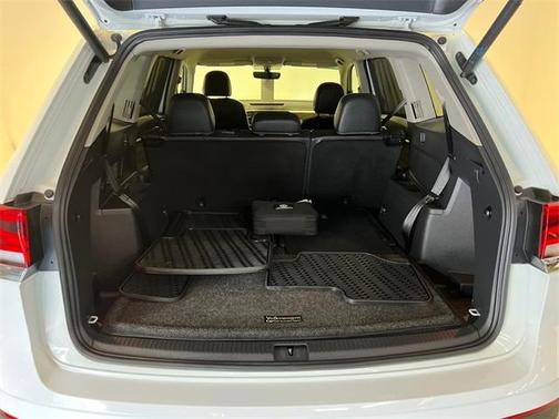 2022 Volkswagen Atlas 3.6L SE w/Technology