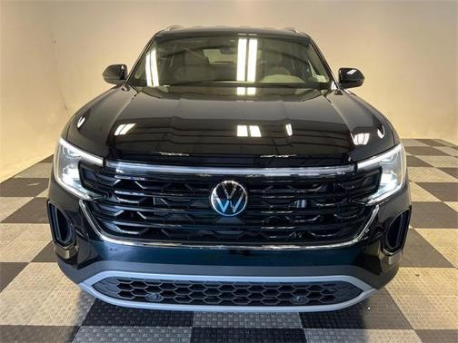 2025 Volkswagen Atlas Cross Sport 2.0T SE