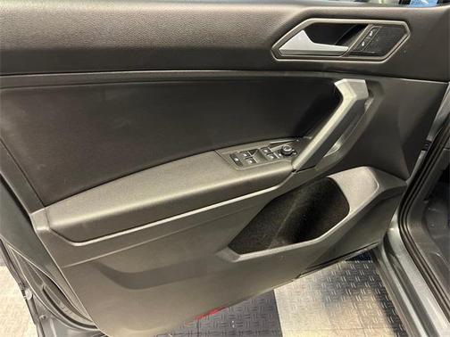 2019 Volkswagen Tiguan 2.0T SE