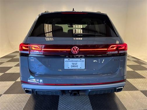 2025 Volkswagen Atlas 2.0T Peak Edition