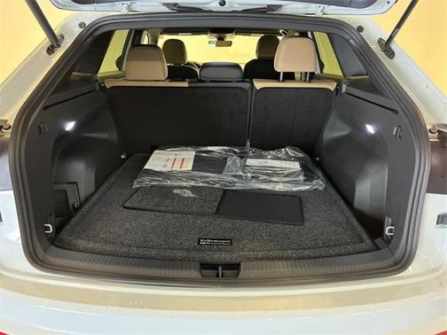 2025 Volkswagen Atlas Cross Sport 2.0T SE