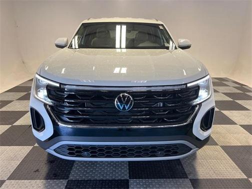 2025 Volkswagen Atlas Cross Sport 2.0T SE