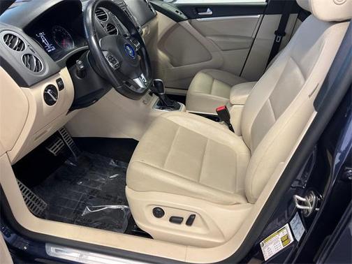 2016 Volkswagen Tiguan R-Line