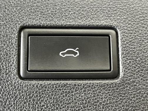 2023 Volkswagen Atlas 3.6L SE w/Technology