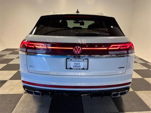 2025 Volkswagen Atlas Cross Sport 2.0T SEL Premium R-Line