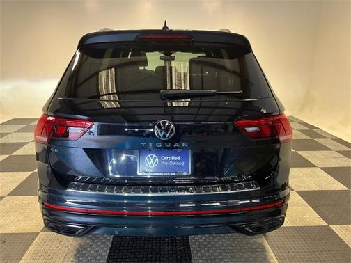 2024 Volkswagen Tiguan 2.0T SE R-Line Black