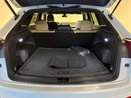 2026 Volkswagen Atlas Cross Sport 2.0T SE