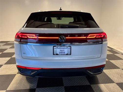 2026 Volkswagen Atlas Cross Sport 2.0T SE