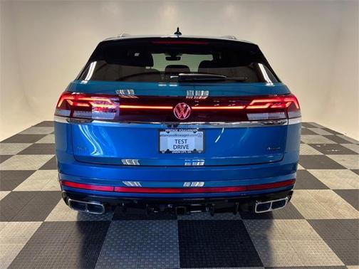 2025 Volkswagen Atlas Cross Sport 2.0T SEL Premium R-Line