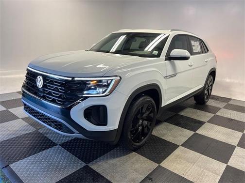 2025 Volkswagen Atlas Cross Sport 2.0T SE w/Technology