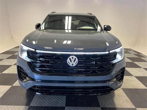 2025 Volkswagen Atlas Cross Sport 2.0T SEL R-Line Black