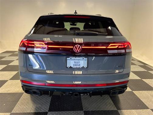 2025 Volkswagen Atlas Cross Sport 2.0T SEL R-Line Black