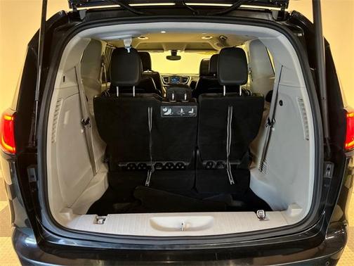 2020 Chrysler Pacifica Touring-L