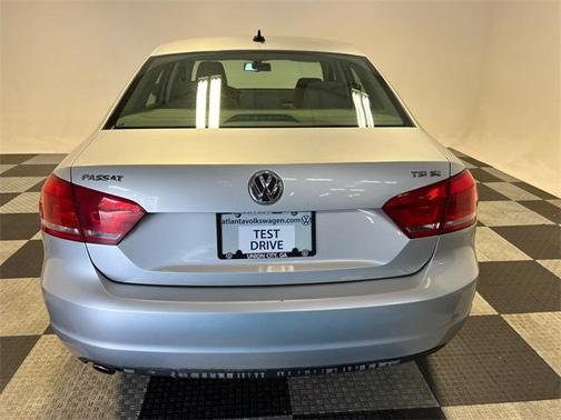 2014 Volkswagen Passat 1.8T SE