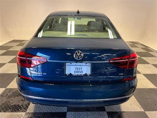 2018 Volkswagen Passat 2.0T SE