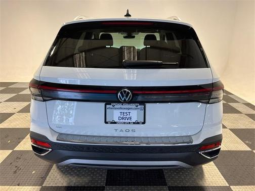 2026 Volkswagen Taos 1.5T SE