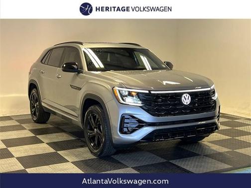 2025 Volkswagen Atlas Cross Sport 2.0T SEL R-Line Black