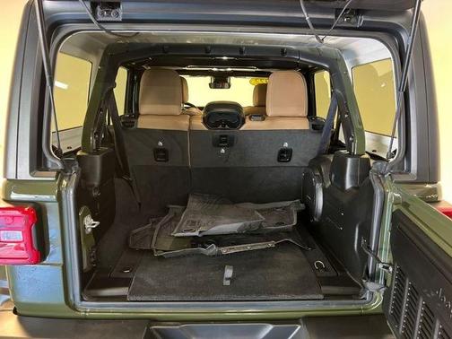 Green 2022 Jeep Wrangler Unlimited Rubicon