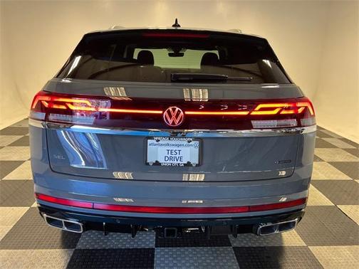 2026 Volkswagen Atlas Cross Sport 2.0T SEL Premium R-Line