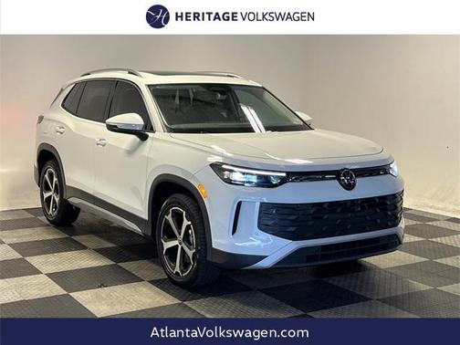 2025 Volkswagen Tiguan 2.0T SE